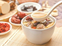 小孩脾虚怎么调理 大家可以采用推拿的方式来帮助孩子调理脾虚