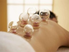 拔火罐黑紫是怎么回事　　拔火罐黑紫是怎么回事