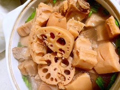 排骨莲藕汤的功效 排骨莲藕汤对人的好处