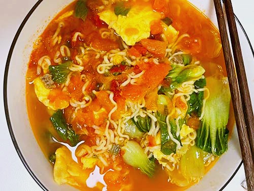 痛风能吃方便面和火腿肠吗