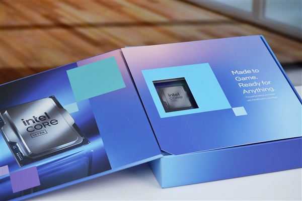 Intel酷睿Ultra  9 285K/Ultra  5 245K处理器图赏