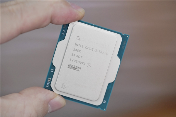 Intel酷睿Ultra  9 285K/Ultra  5 245K处理器图赏