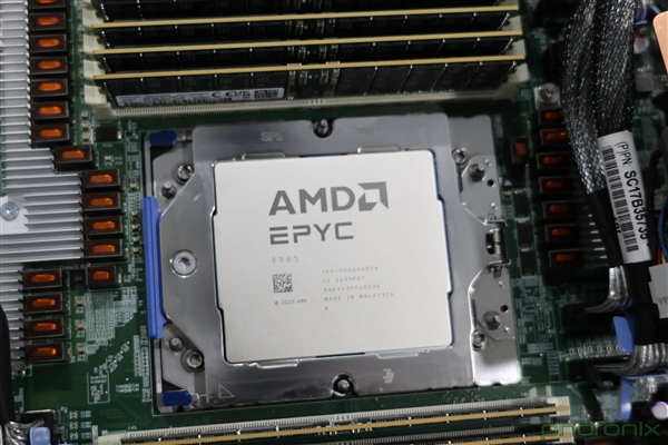 192核心384线程、5GHz起飞！AMD  Zen5 EPYC首测：领先至强6几乎40