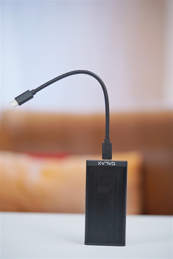iPhone绝配！影驰首款磁吸移动SSD  PSD01图赏