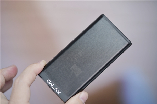 iPhone绝配！影驰首款磁吸移动SSD  PSD01图赏