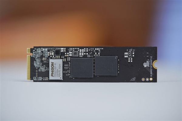 iPhone绝配！影驰首款磁吸移动SSD  PSD01图赏