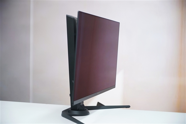 360Hz超高刷新率！技嘉AORUS  FO27Q3显示器图赏