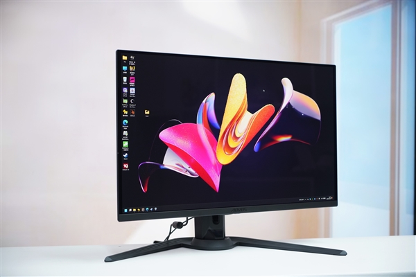 360Hz超高刷新率！技嘉AORUS  FO27Q3显示器图赏